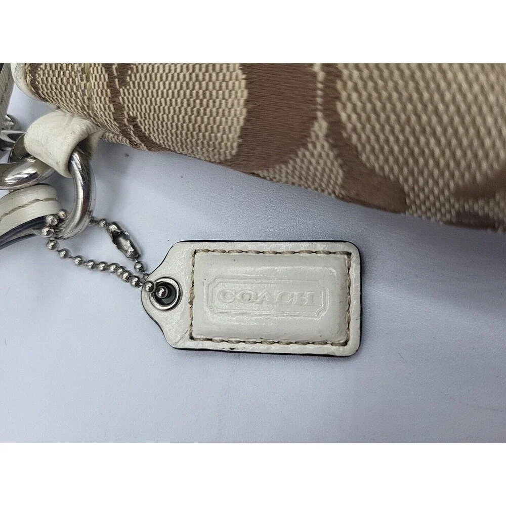 Coach Wristlet Wallet Great Condition Preowned -Brown - Picture 3 of 11